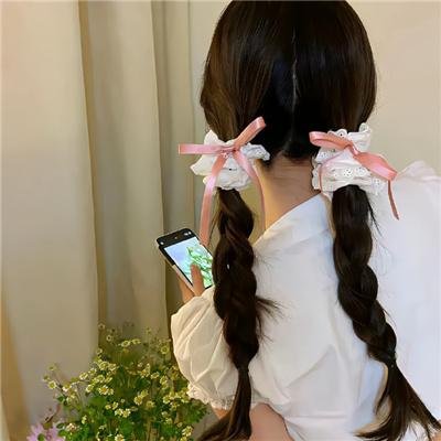 一个女孩和一个男孩